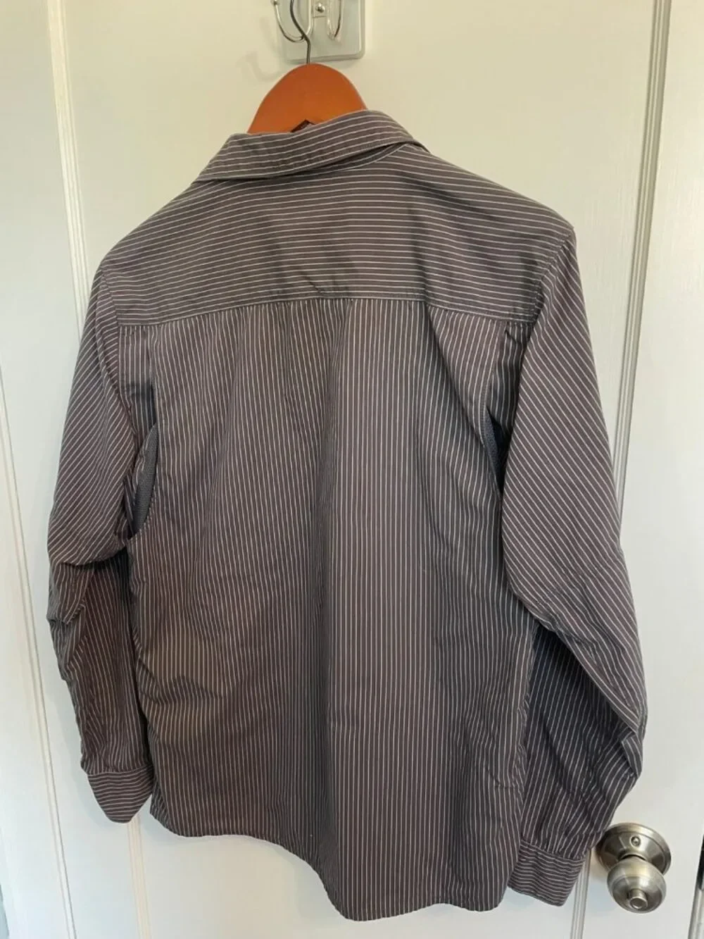The North Face Shirt Mens M Gray Stripe Nylon Vented Hiking Fishing Button Up